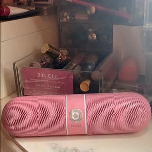 Beats pill speaker